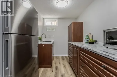 23 Annapolis Way Hamilton ON L8W 3L1