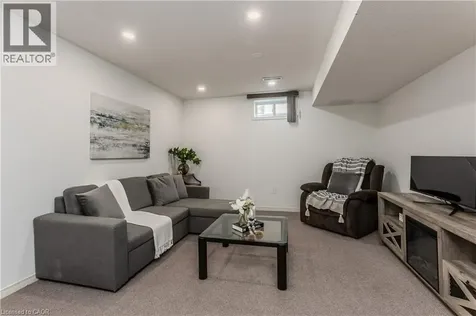 23 Annapolis Way Hamilton ON L8W 3L1