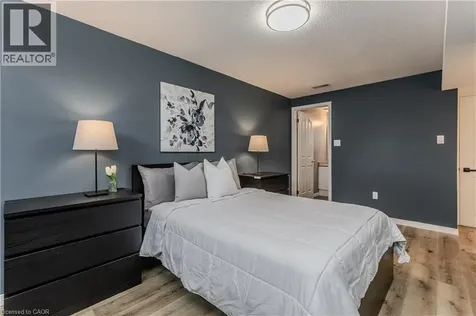 23 Annapolis Way Hamilton ON L8W 3L1