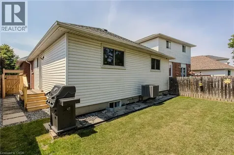 23 Annapolis Way Hamilton ON L8W 3L1