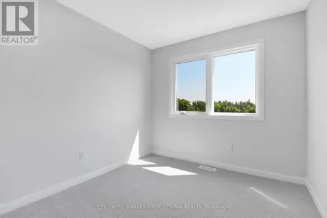 285 Bankside Way North Ottawa ON K2J 7M8