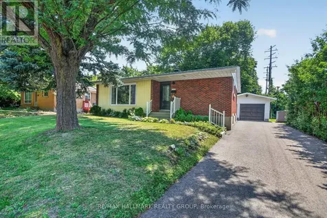 2670 Iris Street Ottawa ON K2C 1E5