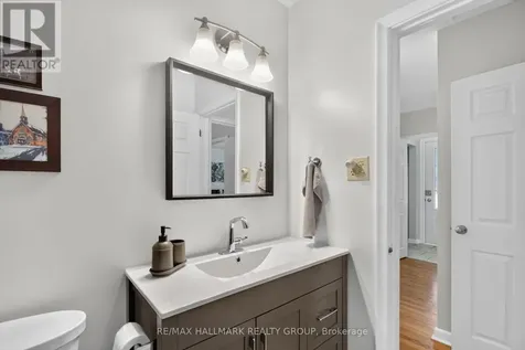 2670 Iris Street Ottawa ON K2C 1E5