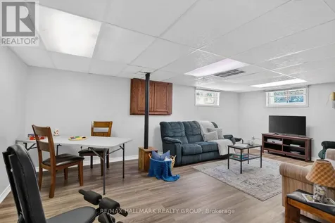 2670 Iris Street Ottawa ON K2C 1E5