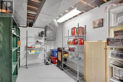 2670 Iris Street Ottawa ON K2C 1E5
