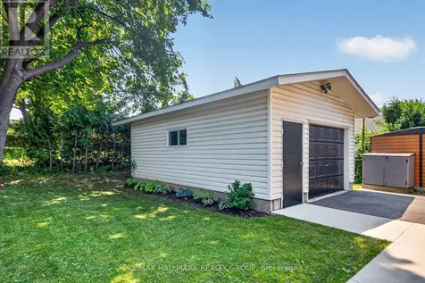 2670 Iris Street Ottawa ON K2C 1E5