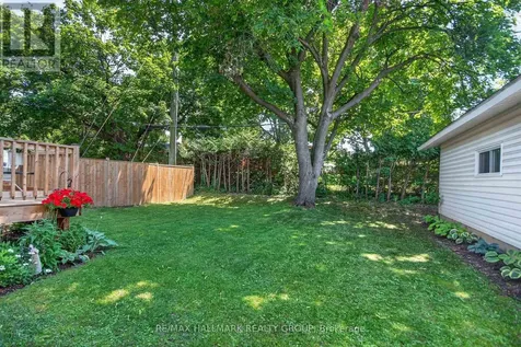 2670 Iris Street Ottawa ON K2C 1E5