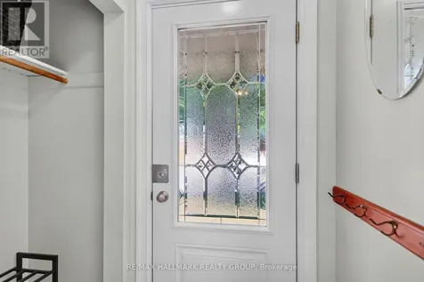 2670 Iris Street Ottawa ON K2C 1E5