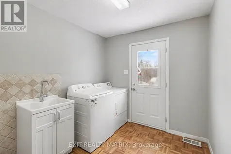8329 Rodney Farm Drive Ottawa ON K0A 2P0