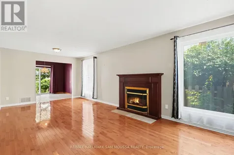 1475 Deavy Way Ottawa ON K1E 2W7