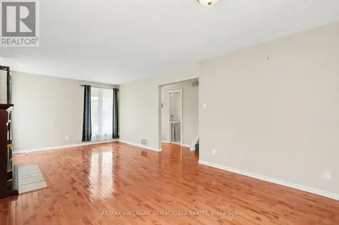 1475 Deavy Way Ottawa ON K1E 2W7