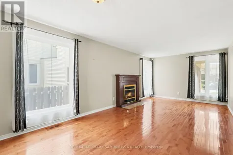 1475 Deavy Way Ottawa ON K1E 2W7