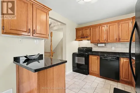 1475 Deavy Way Ottawa ON K1E 2W7