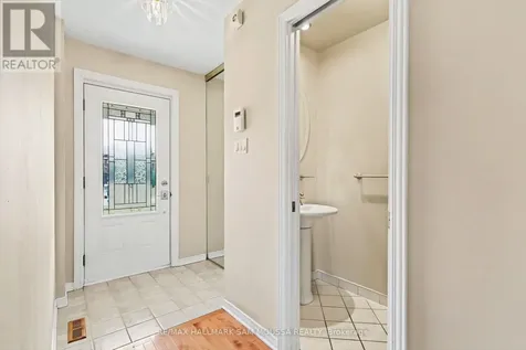 1475 Deavy Way Ottawa ON K1E 2W7