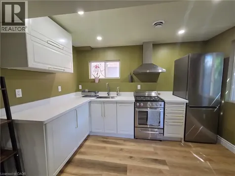 709 Windflower Crescent Kitchener ON N2E 4B3