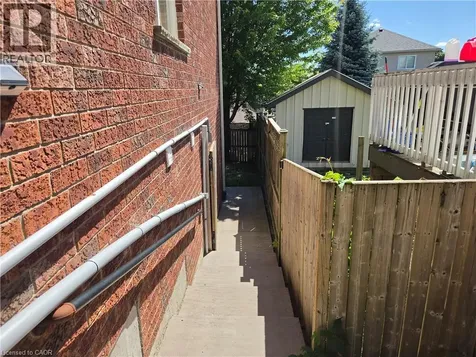 709 Windflower Crescent Kitchener ON N2E 4B3