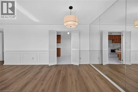 40 Harrisford Street Hamilton ON L8K 6N1