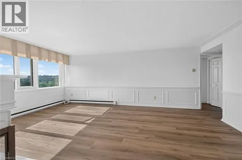 40 Harrisford Street Hamilton ON L8K 6N1