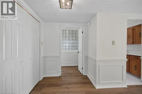 40 Harrisford Street Hamilton ON L8K 6N1