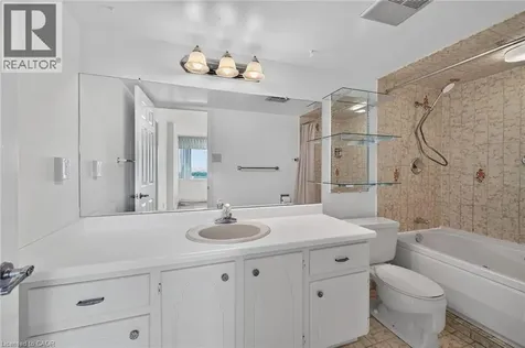 40 Harrisford Street Hamilton ON L8K 6N1