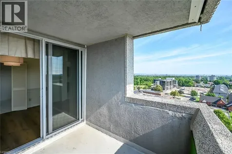40 Harrisford Street Hamilton ON L8K 6N1