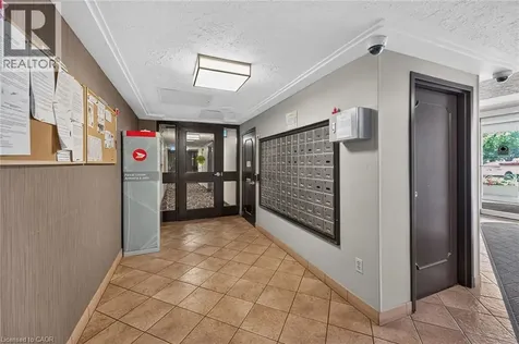 40 Harrisford Street Hamilton ON L8K 6N1