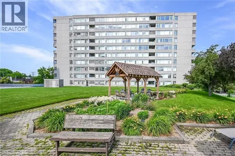40 Harrisford Street Hamilton ON L8K 6N1