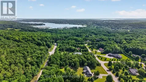 80 Copeland Creek Drive Tiny ON L9M 0M2