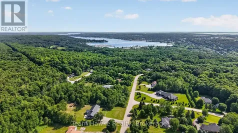 80 Copeland Creek Drive Tiny ON L9M 0M2