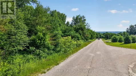 80 Copeland Creek Drive Tiny ON L9M 0M2