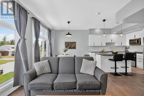 2706 Draper Street Ottawa ON K2H 0C4