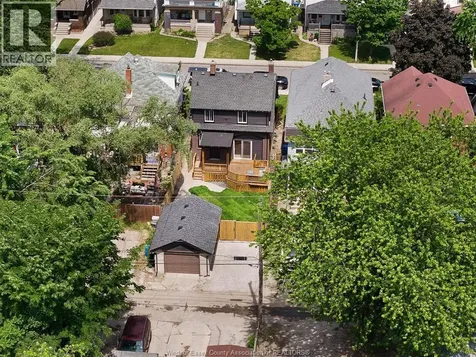 859 Moy Avenue Windsor ON N9A 2N7