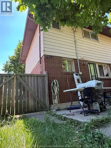1566 Curry Avenue Windsor ON N9B 3P1