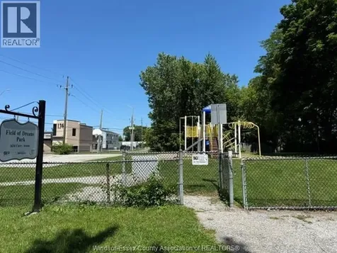 1566 Curry Avenue Windsor ON N9B 3P1