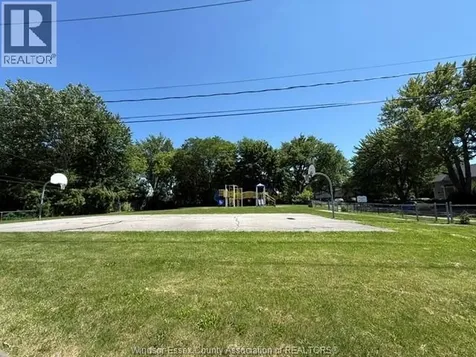 1566 Curry Avenue Windsor ON N9B 3P1