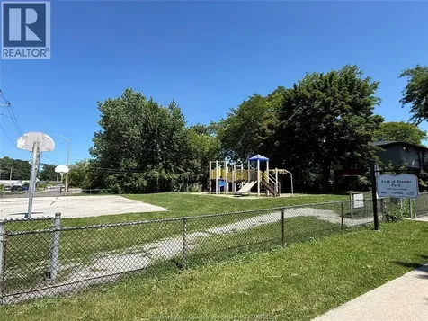 1566 Curry Avenue Windsor ON N9B 3P1