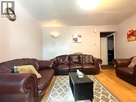 1566 Curry Avenue Windsor ON N9B 3P1