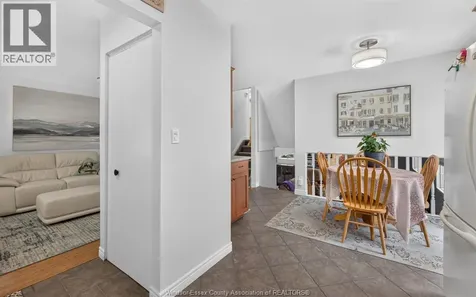 2509 Ellrose Windsor ON N8W 5E8