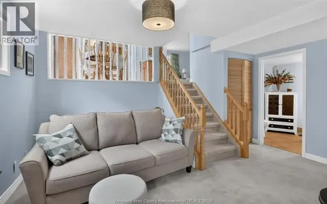 2509 Ellrose Windsor ON N8W 5E8