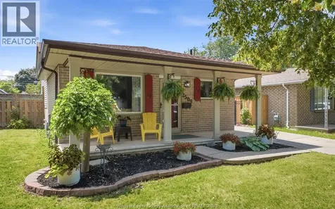 2509 Ellrose Windsor ON N8W 5E8