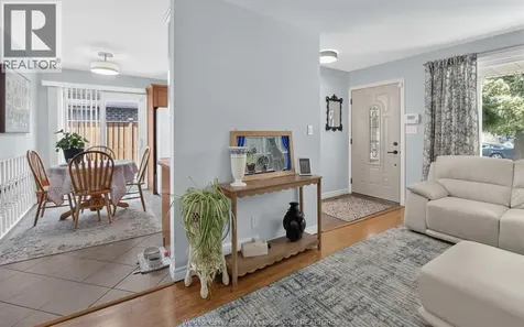 2509 Ellrose Windsor ON N8W 5E8