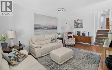 2509 Ellrose Windsor ON N8W 5E8