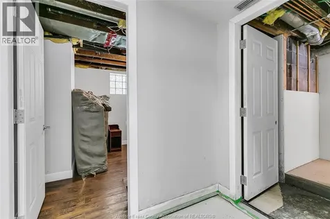 31-33 Giles East Windsor ON N9A 4B6