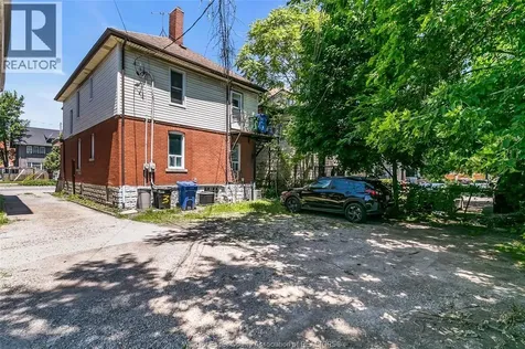 31-33 Giles East Windsor ON N9A 4B6