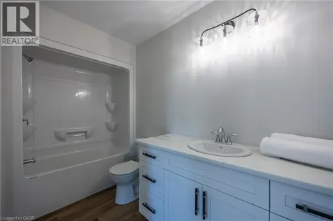 71 Hunter Drive South Port Rowan ON N0E 1M0