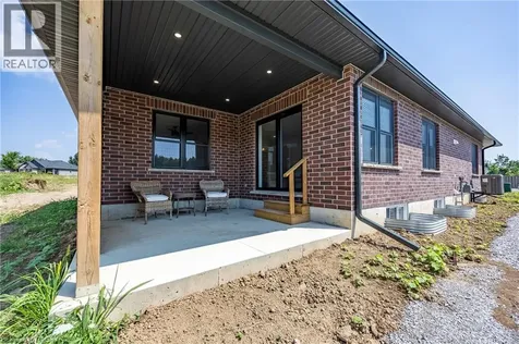 71 Hunter Drive South Port Rowan ON N0E 1M0