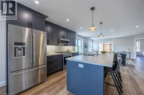 71 Hunter Drive South Port Rowan ON N0E 1M0