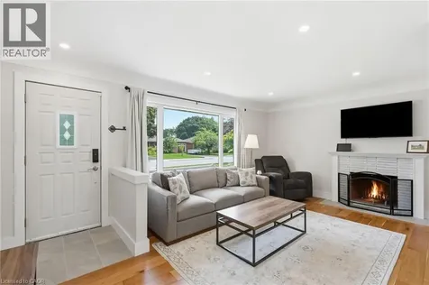16 Kings Forest Drive Hamilton ON L8T 4J3