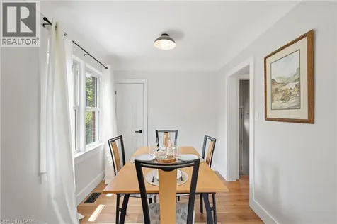 16 Kings Forest Drive Hamilton ON L8T 4J3