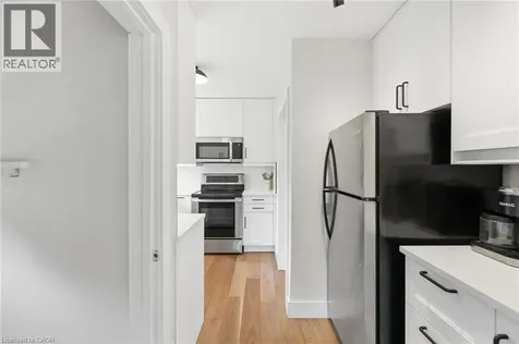 16 Kings Forest Drive Hamilton ON L8T 4J3